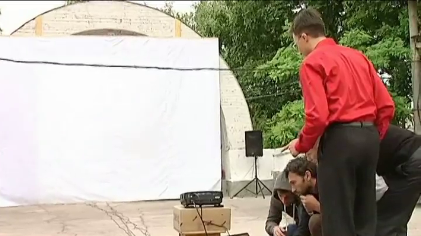 Миколаєвці власноруч відновлюють літній кінотеатр