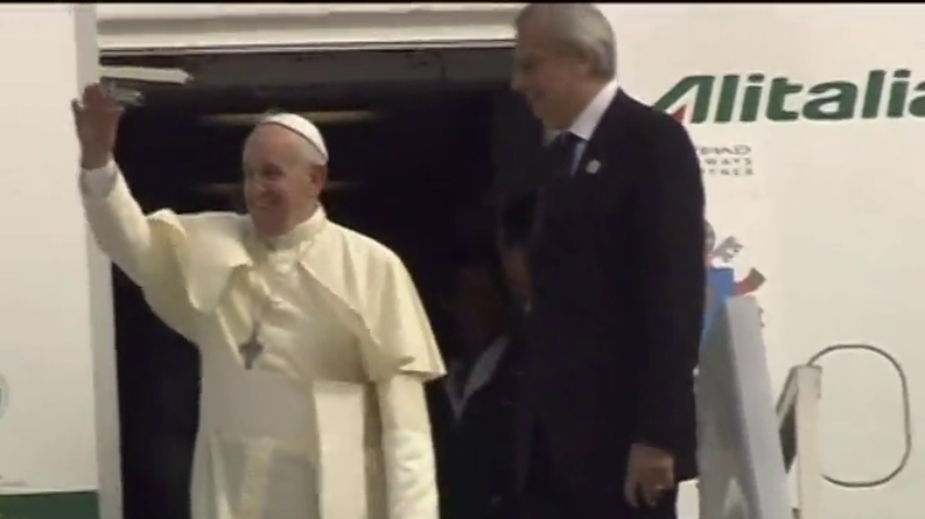 Папа Римський вперше прилетів до Еквадору