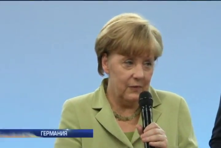 Ангела Меркель пригрозила девочке из Палестины депортацией (видео)