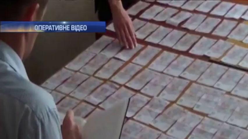 СБУ Чернігова викрила корупційну схему "відкатів"