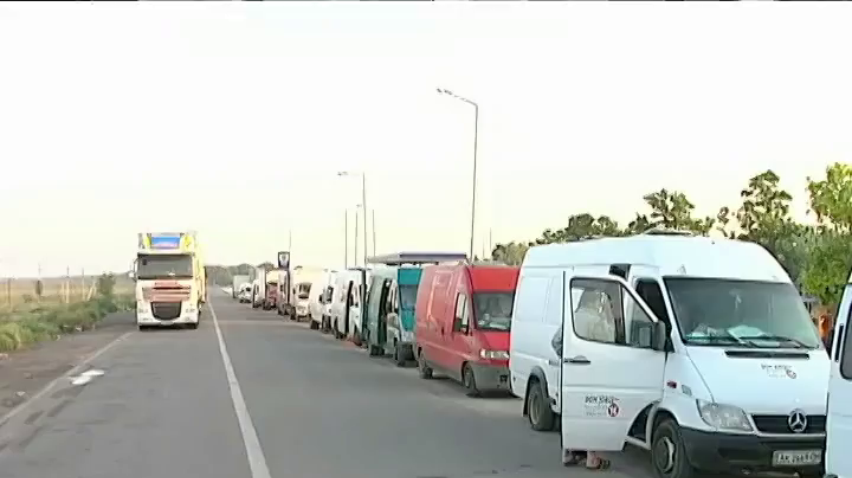 Таможня крышует контрабанду на дороге в Крым