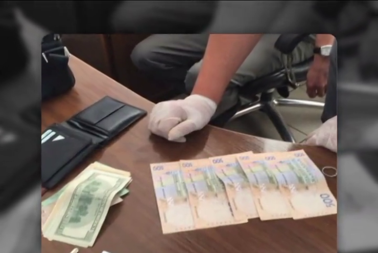 Гаишников в Киеве арестовали за взятку в 23 тыс. грн.