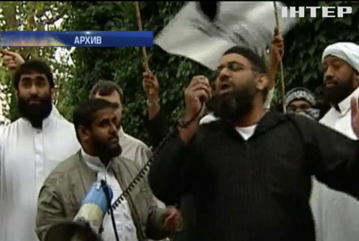 В Великобритании судят исламского проповедника за поддержку ИГИЛ