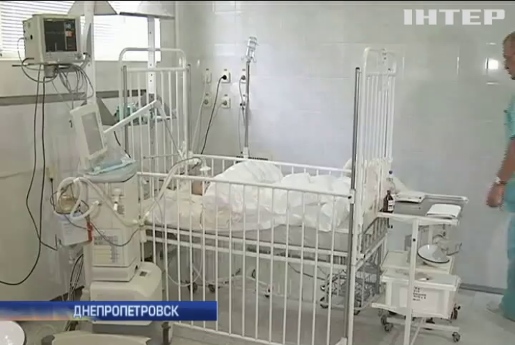 В Курахово 4 часа оперировали раненую 5-месячную девочку 