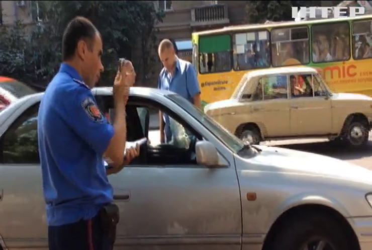 В Одесі шукають нальотчиків, що обстріляли автомобіль