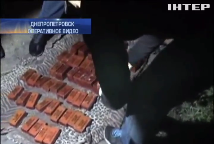 Солдат в Днепропетровске торговал взрывчаткой