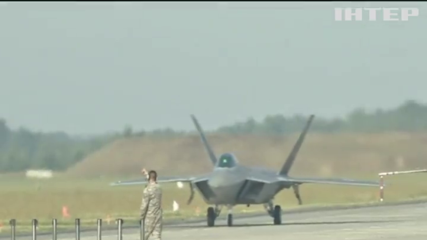 До Польщі прибули новітні винищувачі F-22 Raptor