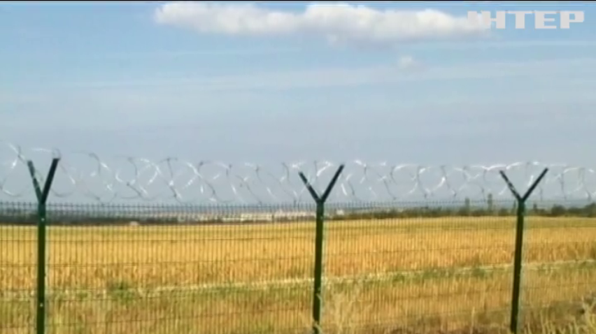 У соцмережах з’явилися фото паркану між Росією та ЛНР