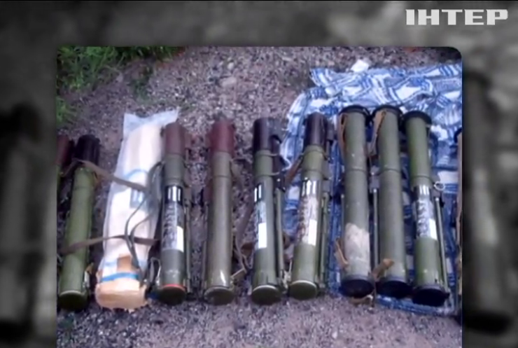 На трасі Артемівськ-Дебальцеве виявили арсенал зброї