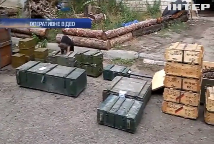 На Луганщині викрили схованку з важким озброєнням