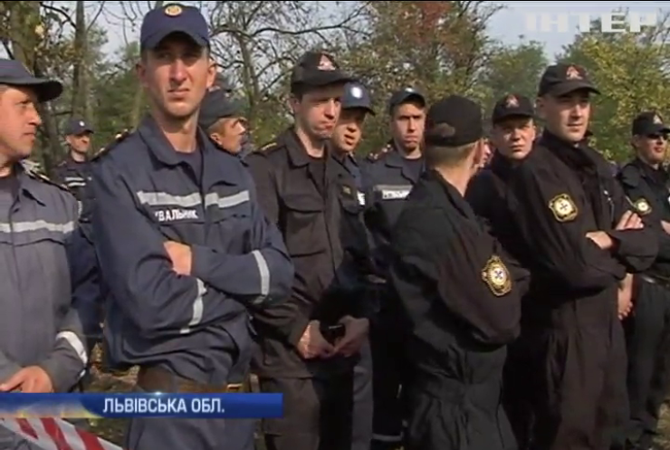 Рятувальники України і НАТО тренувалися гасити пожежі