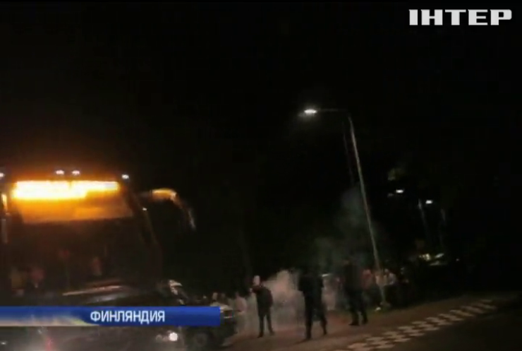 В Финляндии забросали камнями автобус с беженцами