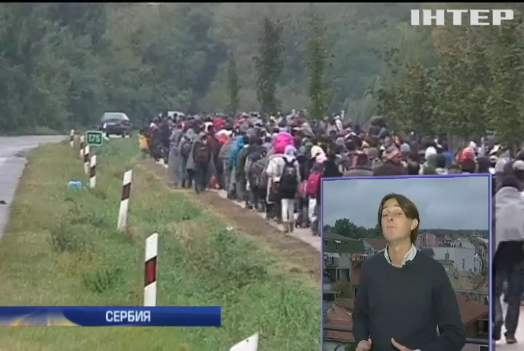 Очередь из беженцев в Австрию растянулась на несколько километров