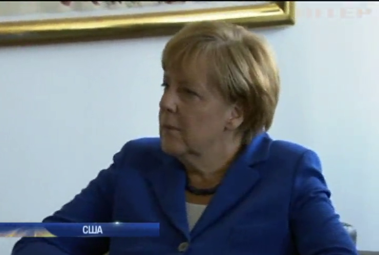 Порошенко обговорив з Меркель підготовку до зустрічі в Парижі
