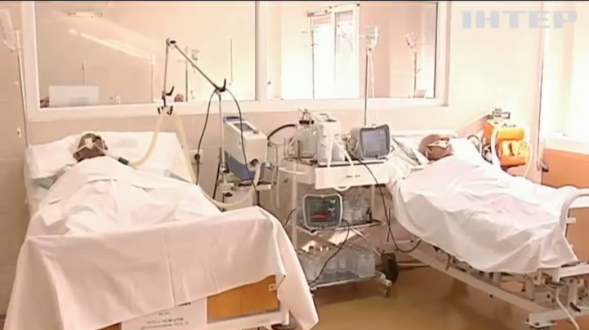 У лікарні Дніпропетровська прибувають поранені від осколків мін