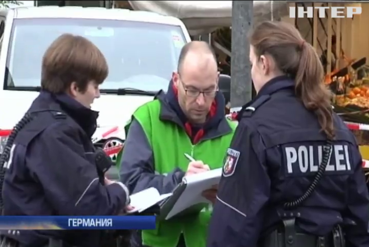В Германии кандидата в мэры изрезали ножом