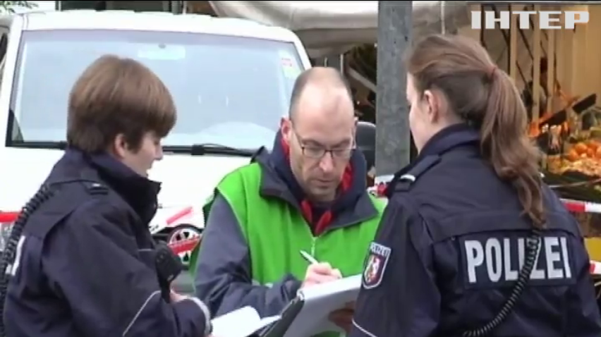 В Германии кандидата в мэры изрезали ножом