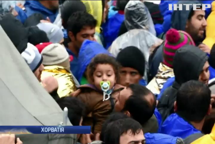 Хорватія та Сербія впустили тисячі біженців