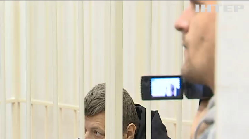 Игорь Мосийчук в ярости порвал документы прокуроров