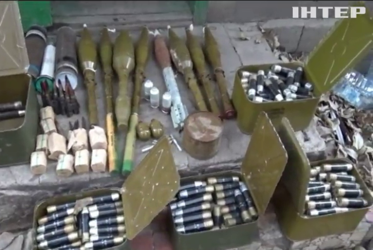 СБУ виявили у Мар'їнці схованку з гранатами