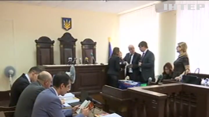 У Полтаві поновився суд на Геннадієм Кернесом