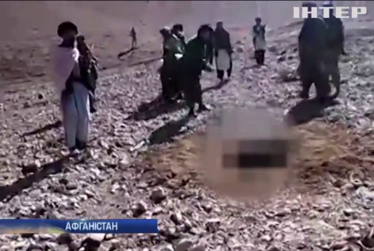 В Афганистані вбили жінку за подружню зраду