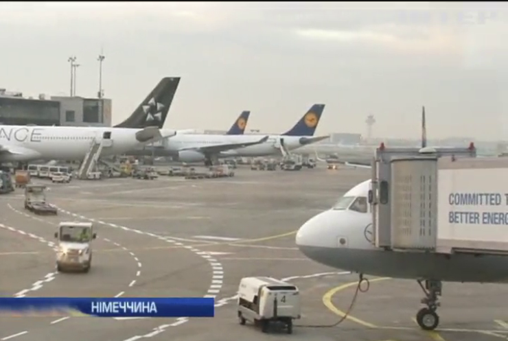 Бортпровідники Lufthansa зірвали сотні авіарейсів в Німеччині