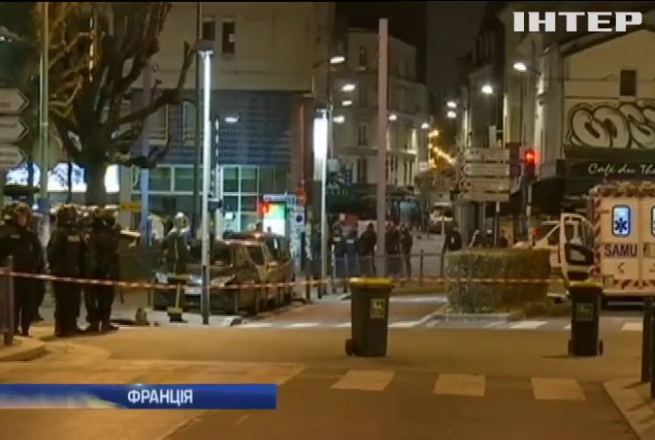 У Парижі поліція штурмувала квартиру з терористами