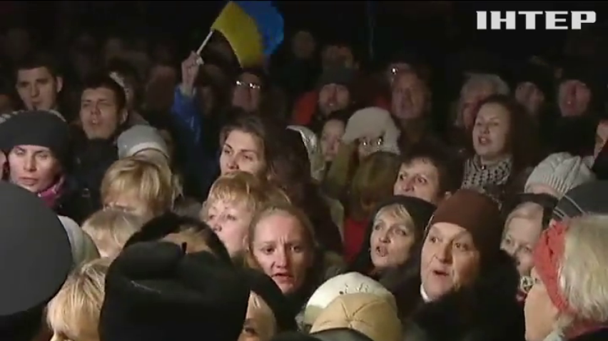 Вночі мітингувальники штурмували міськраду Кривого Рогу