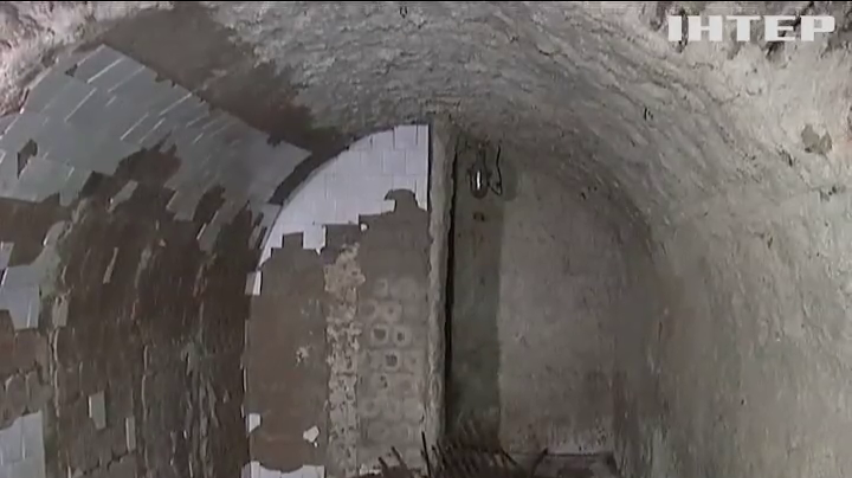 Мешканець Ужгорода знайшов під будинком підвал 17 століття