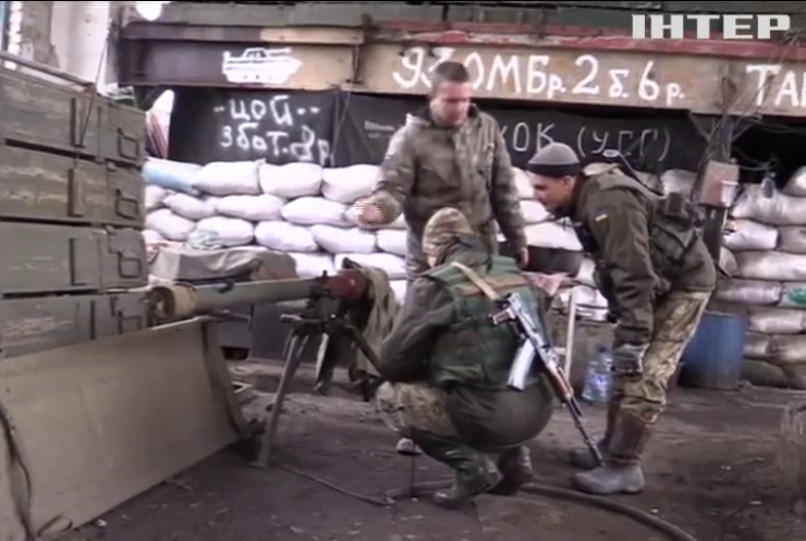 За ніч військових на Донбасі обстріляли 40 разів