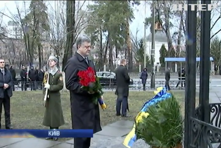 Порошенко вшанував пам'ять ліквідаторів аварії у Чорнобилі