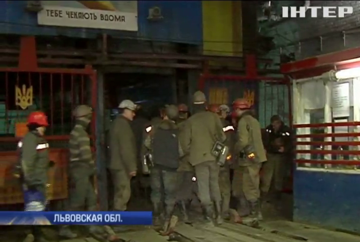Во Львовской области шахтеры бастуют из-за долгов по зарплатам
