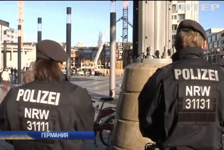 Бесплатное порно * Немецкое ретро в полиции * Продолжительные * 1 * С любовью