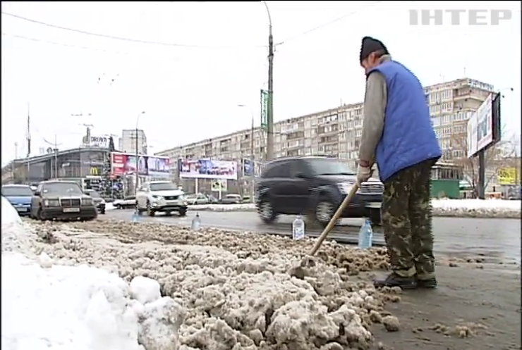 Снег в Киеве будуть убирать круглосуточно