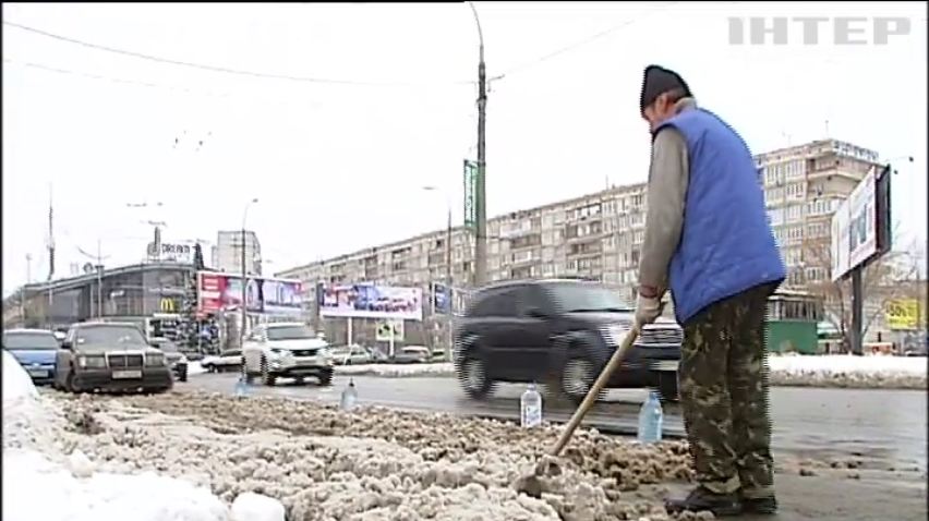 Снег в Киеве будуть убирать круглосуточно