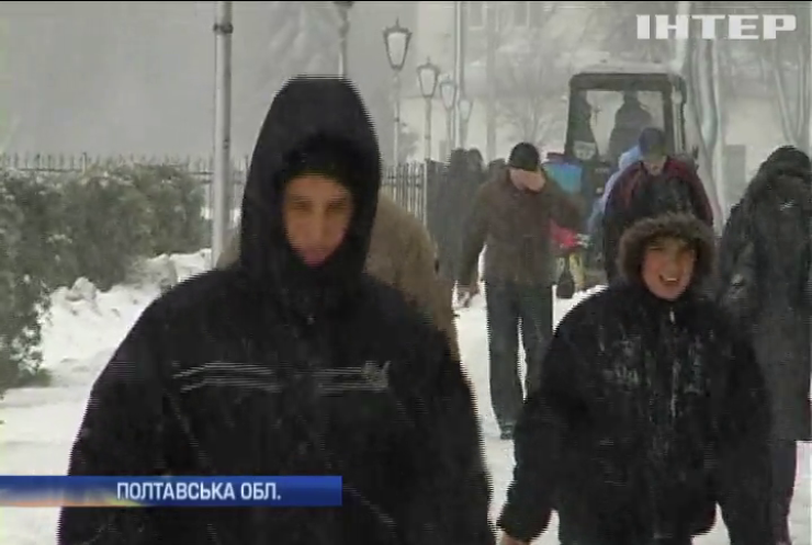 Жителі Дніпропетровська ламають руки через нечищені тротуари