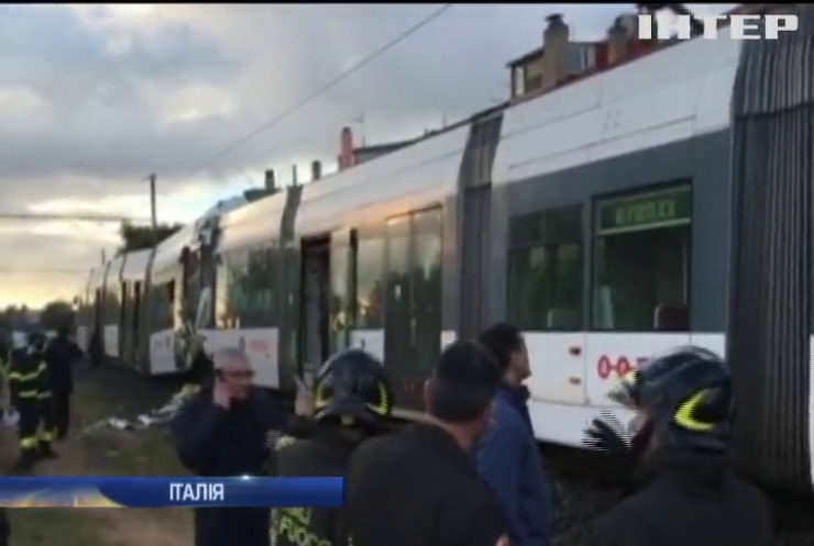 В Італії у лоба зіткнулися два потяги