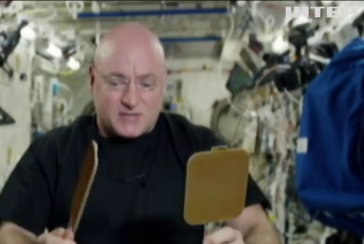 Астронавт зіграв у пінг-понг в космосі