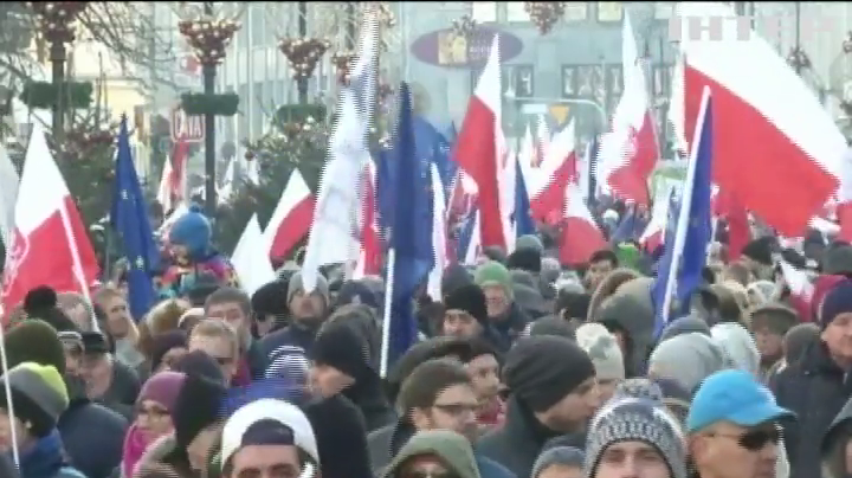 В Польше протестуют против слежки спецслужбами