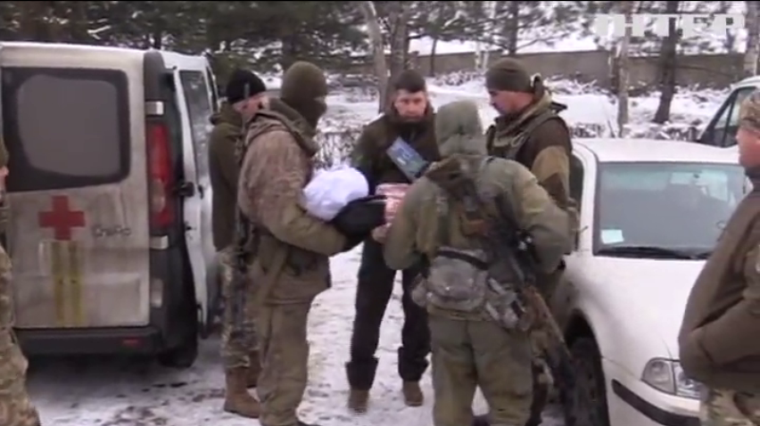 На Донбасі військові не відповідають на обстріли ворога