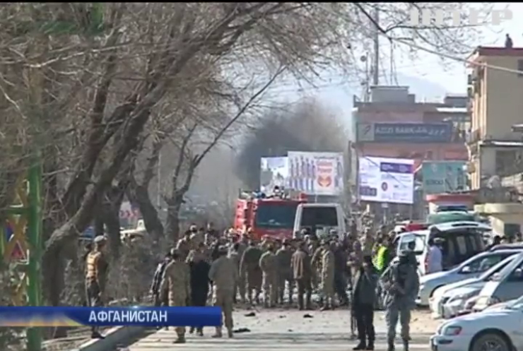 В Афганистане смертник взорвал себя возле офиса полиции