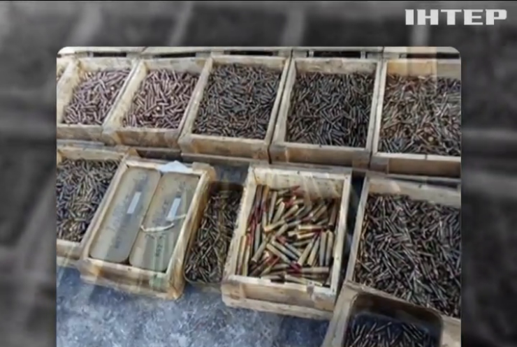 На Луганщині викрили дві схованки зі зброєю