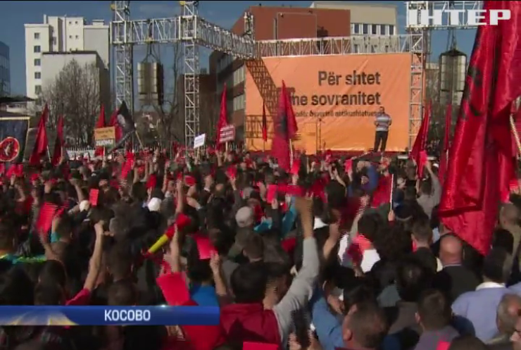 У Косово опозиція вимагає відставки уряду