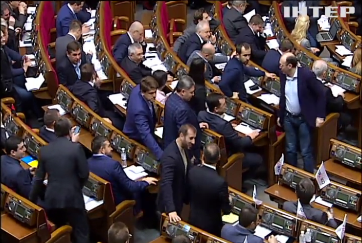 "Блок Порошенка" дав Яценюку випробувальний термін