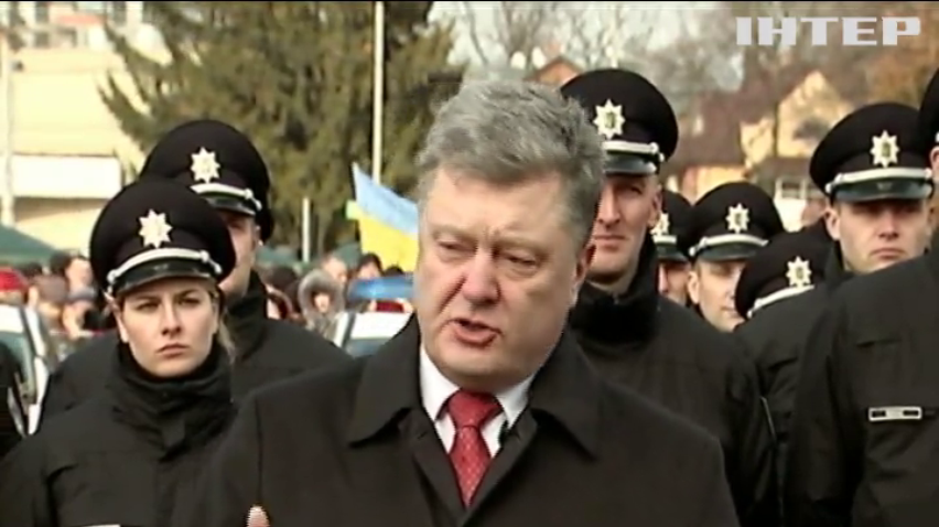 Порошенко назвал неудавшейся провокацией события на Майдане