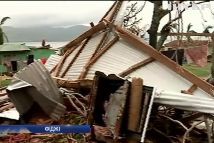 На Фіджі через ураган бояться спалаху епідемій 