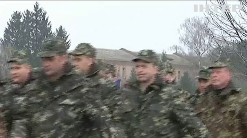 Кабмін не обмежуватиме максимальну зарплату військовим