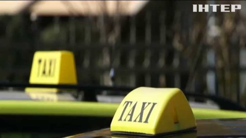 Таксисти Македонії вимагають дозволити заробляти на нелегалах