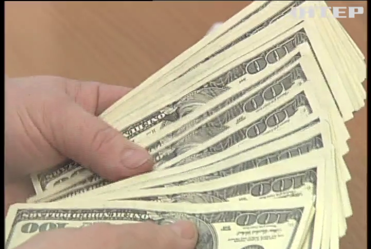 Доллар в Украине взлетел до 27,24 гривен